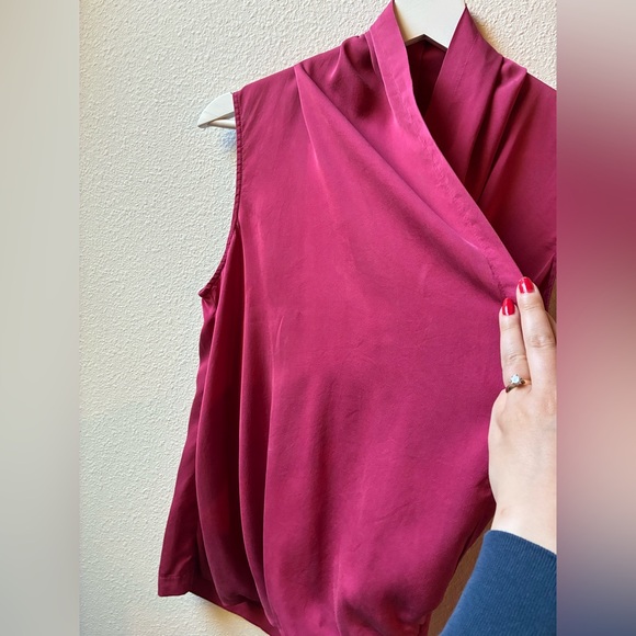 Theory Derona Draped Sleeveless Silk Blouse in Fuchsia (Size:S) - Picture 5 of 14